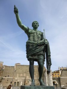 Statue des jungen Kaiser Augustus in Rom